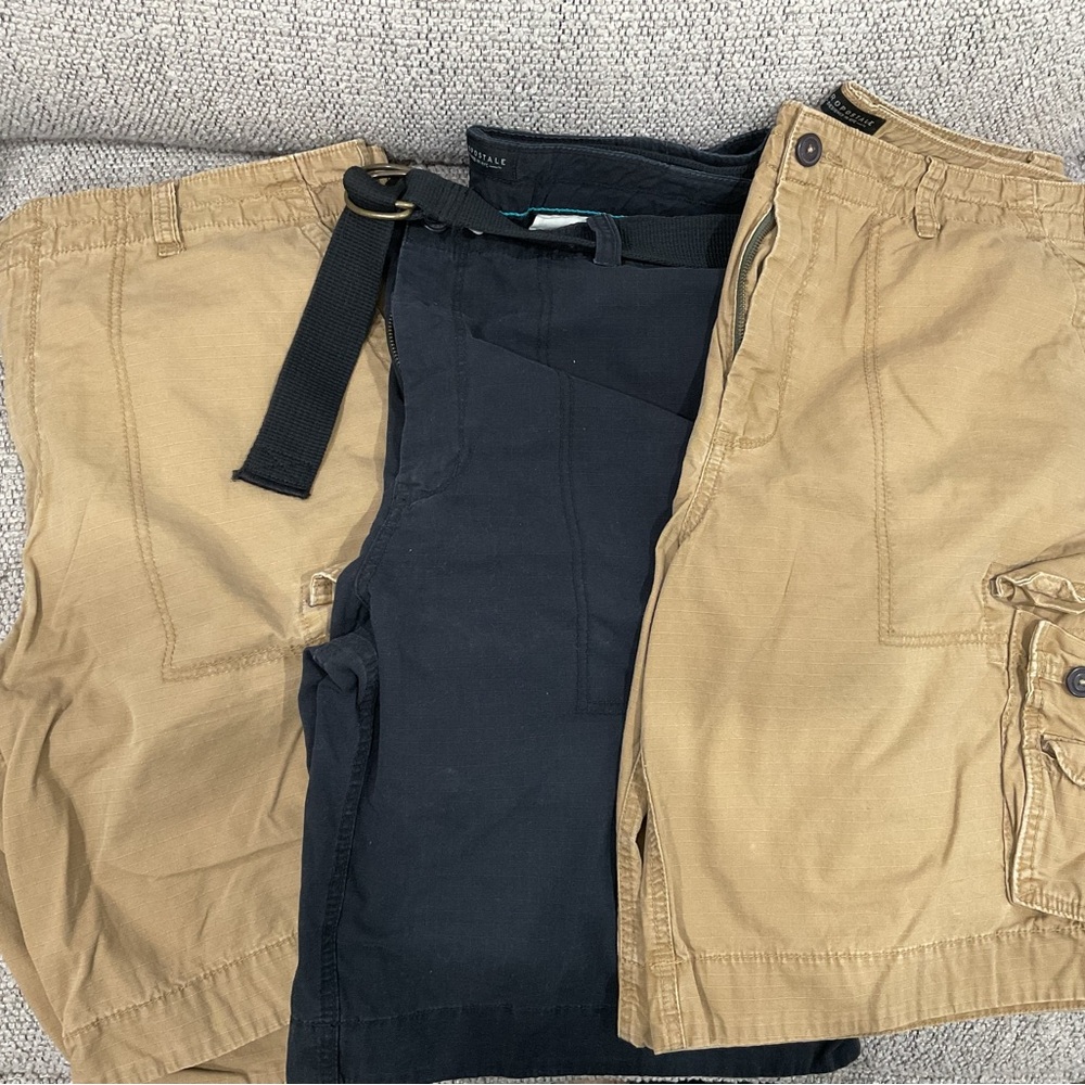 Aeropostale Men's Cargo Shorts - Black and Tan